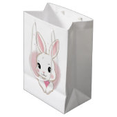 Cute Bunny Holding Heart | Romantic Design Mittlere Geschenktüte (Vorderseite Schrägansicht)