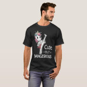 Cute but Dangerous Brazilian Jiu Jitsu Red Belt Un T-Shirt (Vorne ganz)