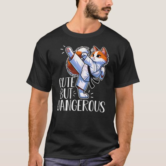 Cute But Dangerous Cat High Kick T-Shirt (Vorderseite)