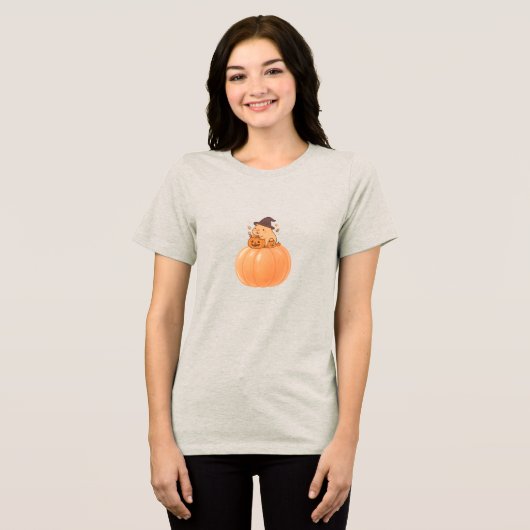 Cute Capybara Pumpkin Halloween T-Shirt Tri-Blend Shirt (Vorderseite voll)