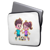 Cute Cartoon Boy and Girl Playing Soccer Together Laptopschutzhülle (Vorderseite Links)
