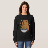 Cute Cartoon Capybara Eating Ramen with Chopsticks Sweatshirt (Vorne ganz)