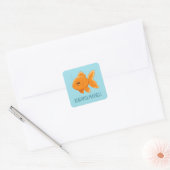 Cute Cartoon Goldfish on Blue Custom Name Quadratischer Aufkleber (Umschlag)