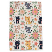 Cute Cartoon Jungle Cats and Flowers Mittlere Geschenktüte (Vorderseite)