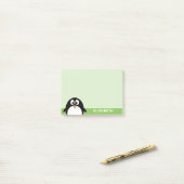 Cute Cartoon Penguin - Custom Name Green Post-it Klebezettel (Auf Schreibtisch)