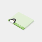 Cute Cartoon Penguin - Custom Name Green Post-it Klebezettel (angewinkelt)