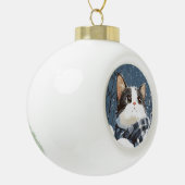 Cute cat cozy winter snow keramik Kugel-Ornament (Links)