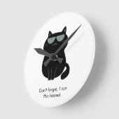 Cute Cat - I run this house now! Runde Wanduhr (Winkel)