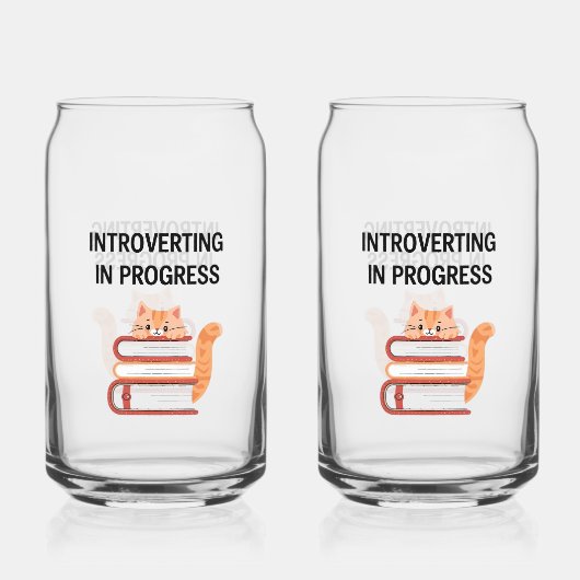 Cute Cat on Books "Introvert in Progress" Dosenglas (Vorderseite)