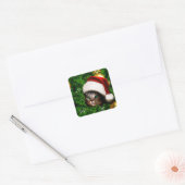 Cute Cat on Christmas tree Quadratischer Aufkleber (Umschlag)