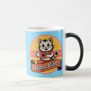 Cute Cat with Hawaiian Lei Wird Aloha Vibes Verwandlungstasse