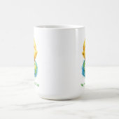 Cute Chick on Globe - Easter & Earth Day Design Kaffeetasse (Mittel)