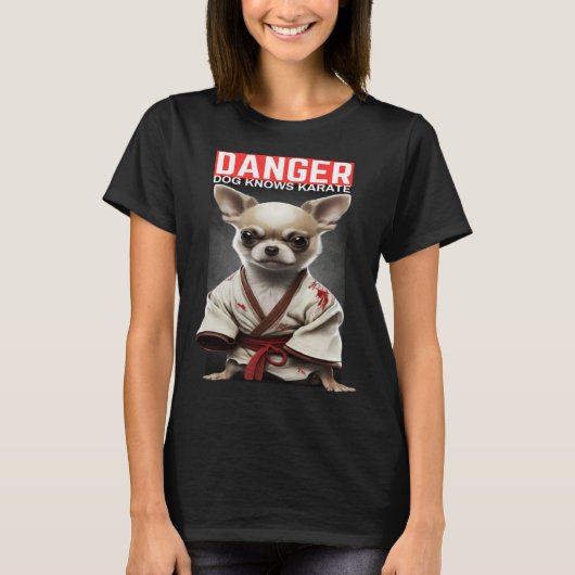 cute chihuahua dog knows Karate T-Shirt (Vorderseite)