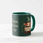 Cute Christmas Elf Holding Merry Sign Green Tasse (VorderseiteRechts)