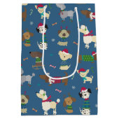 Cute Christmas Holiday Dog Pattern on Blue Mittlere Geschenktüte (Rückseite)