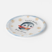 Cute Christmas Penguin Baby Shower Pappteller (Schrägansicht)