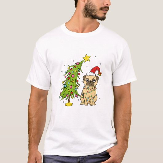 Cute Christmas Pug Wrapped in Holiday Lights T-Shirt (Vorderseite)