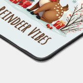 Cute Christmas Reindeer Scene Snowy Forest Schreibtischunterlage (Ecke)