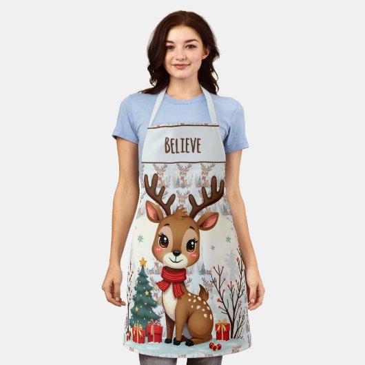 Cute Christmas Reindeer Scene Snowy Forest Schürze (Getragen)