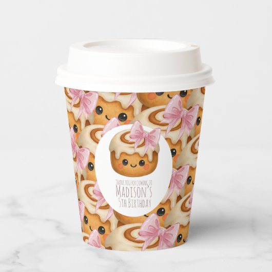 Cute Cinnamon Roll Bun Girl Birthday Party Pappbecher (Vorderseite)