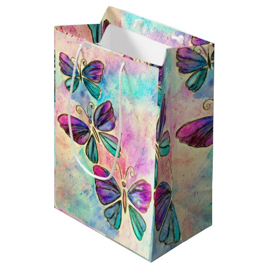 Cute Colorful Butterflies - Mittlere Geschenktüte (Vorderseite Schrägansicht)
