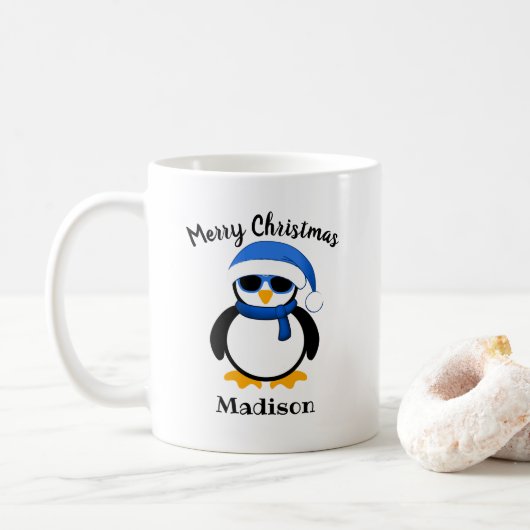 Cute cool penguin Christmas winter Personalized Kaffeetasse (Mit Donut)