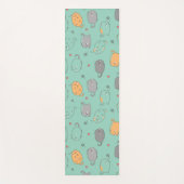 Cute & Cozy Sleepy Cat Dreams Pattern Yogamatte (Vorderseite)