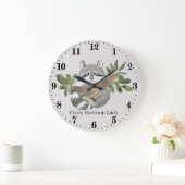 cute crazy raccoon lady add text große wanduhr (Zuhause)