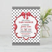 Cute Crimson Bow Baby Shower Invitation Einladung (Stehend Vorderseite)
