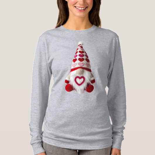 Cute Crochet Heart Pattern Valentine Gnome T-Shirt (Vorderseite)