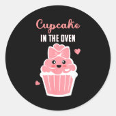 Cute Cupcake In The Oven Gender Reveal Baby Girl Runder Aufkleber (Vorderseite)