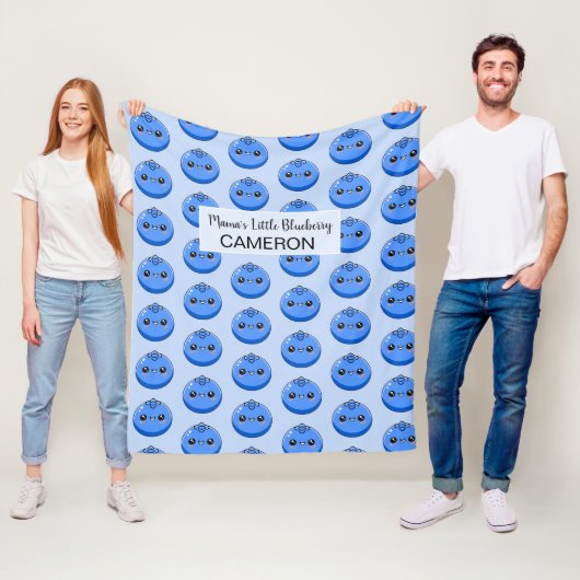 Cute Customizable Kawaii Blueberry Blue Fleecedecke (Beispiel)