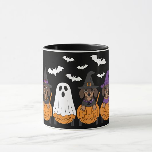 Cute Dachshunds Halloween Party Tasse (Zentrum)