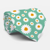 Cute Daisy Flower Pattern On A Green Krawatte (Gerollt)