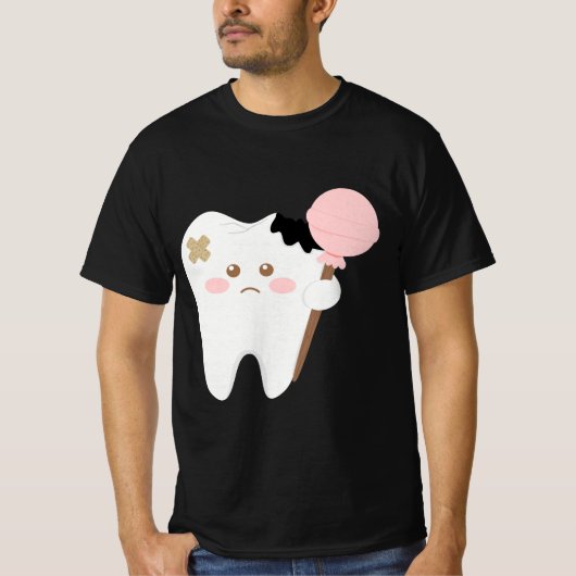 Cute decayed tooth cartoon holding lollipop funny  T-Shirt (Vorderseite)