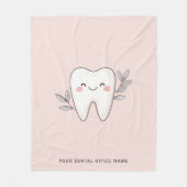 Cute Dental Office Personalized Pink Fleecedecke (Vorderseite)