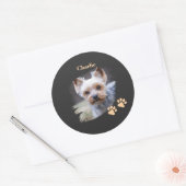 Cute dog pet with customized name runder aufkleber (Umschlag)