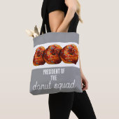 Cute Donut Squad Donuts mit Streuseln auf Grau Tasche (Von Nahem)