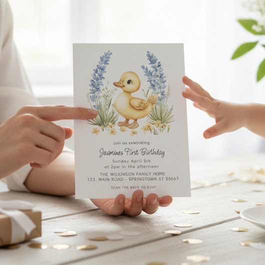 Cute Duckling Garden First Birthday QR Code  Einladung
