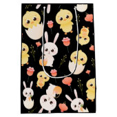 Cute Easter Chicks & Bunnies Seamless Pattern  Mittlere Geschenktüte (Rückseite)