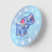 Cute Elephant Monogram Name & B Day Nursery & kids Runde Wanduhr (Winkel)