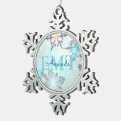 Cute EMT Ice Blue Snowflake Personalized Name  Schneeflocken Zinn-Ornament (Rechts)