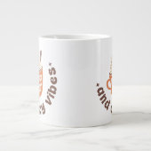 Cute Fall Pumpkin Spice and Cozy vibes  Jumbo-Tasse (Vorderseite)