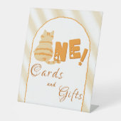 Cute Fat Orange Cat 1st Birthday Cards & Gifts Sockelschild (Vorderseite)