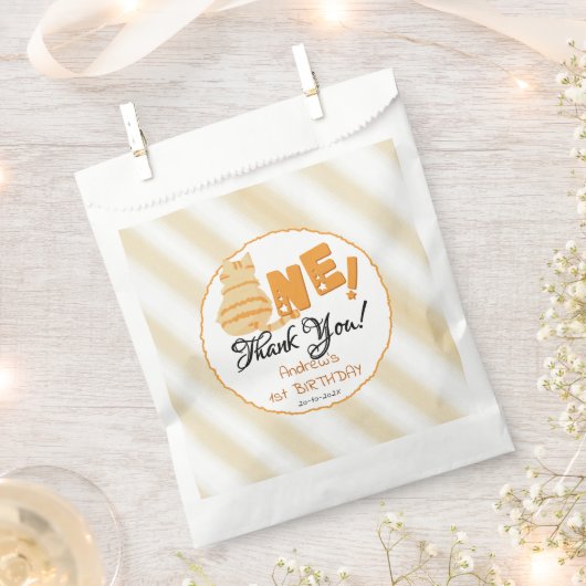 Cute Fat Orange Cat 1st Birthday Geschenktütchen (Ausgeschnitten)