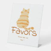 Cute Fat Orange Cat Baby Shower Favors Sockelschild (Vorderseite)