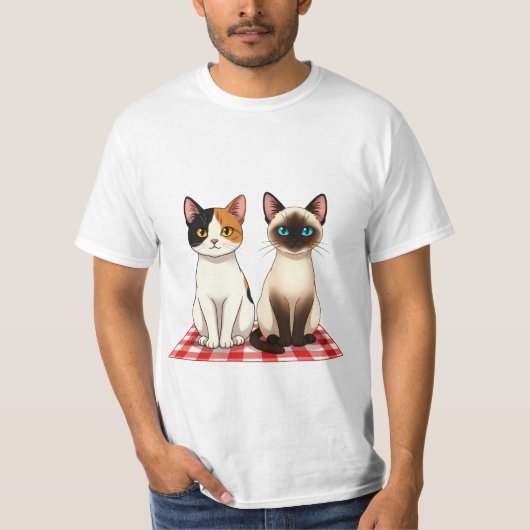 Cute Felines on Red Checkered Blanket T-Shirt (Vorderseite)