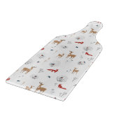 Cute Festive Animals Winter Christmas Pattern. Schneidebrett (Ecke)
