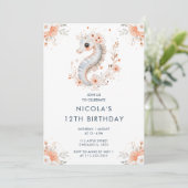Cute Floral Seahorse Birthday Party Einladung (Stehend Vorderseite)