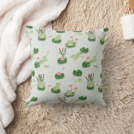 Cute Frogs in Lily Pond Nursery Gender Neutral Kissen (Decke)